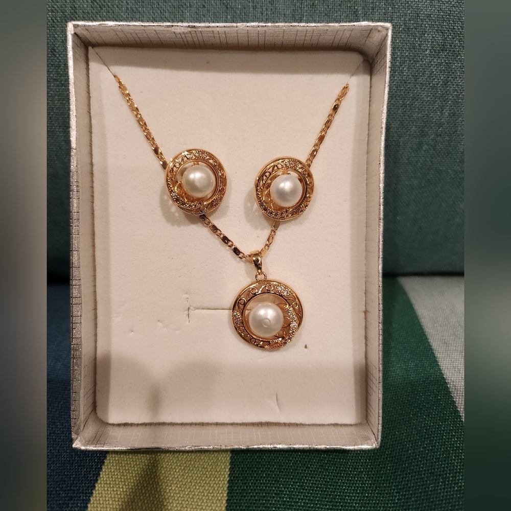 3pc costume jewelry box set - goldtone, filigree, crystal, faux pearl NWOT